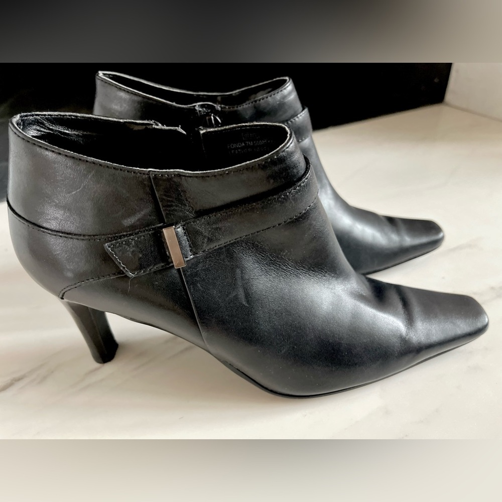 Apostrophe Women Fonda Black Leather Heeled Ankle Boots Shoes Sz 7 M